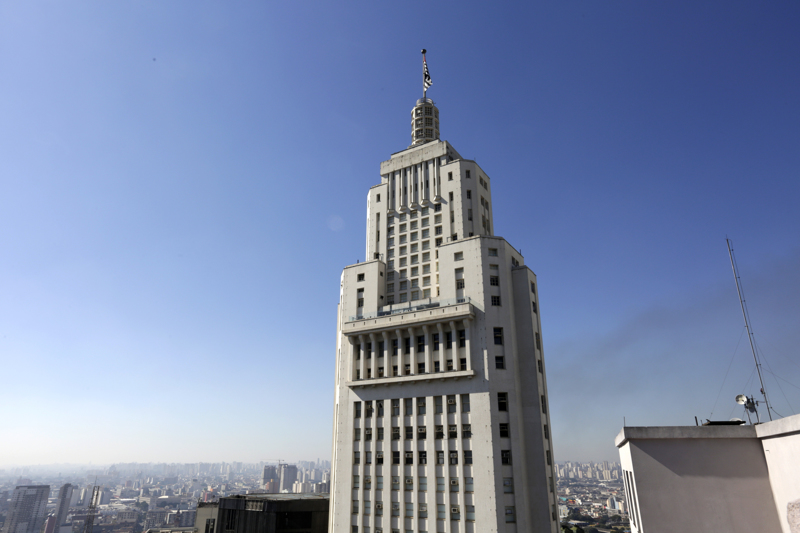 Projeto vem pro Triângulo – São Paulo (SP) – 09.06.2019 - Projeto vem pro Triângulo - Passeio no formato de city tour com roteiros que contemplam caminhada pela área central e visita aos principais atrativos da região, como o Edifício Martinelli, Edifício Matarazzo, CCBB, Mosteiro de São Bento, Catedral da Sé e Caixa Cultural. Foto: Jose Cordeiro/SPTuris